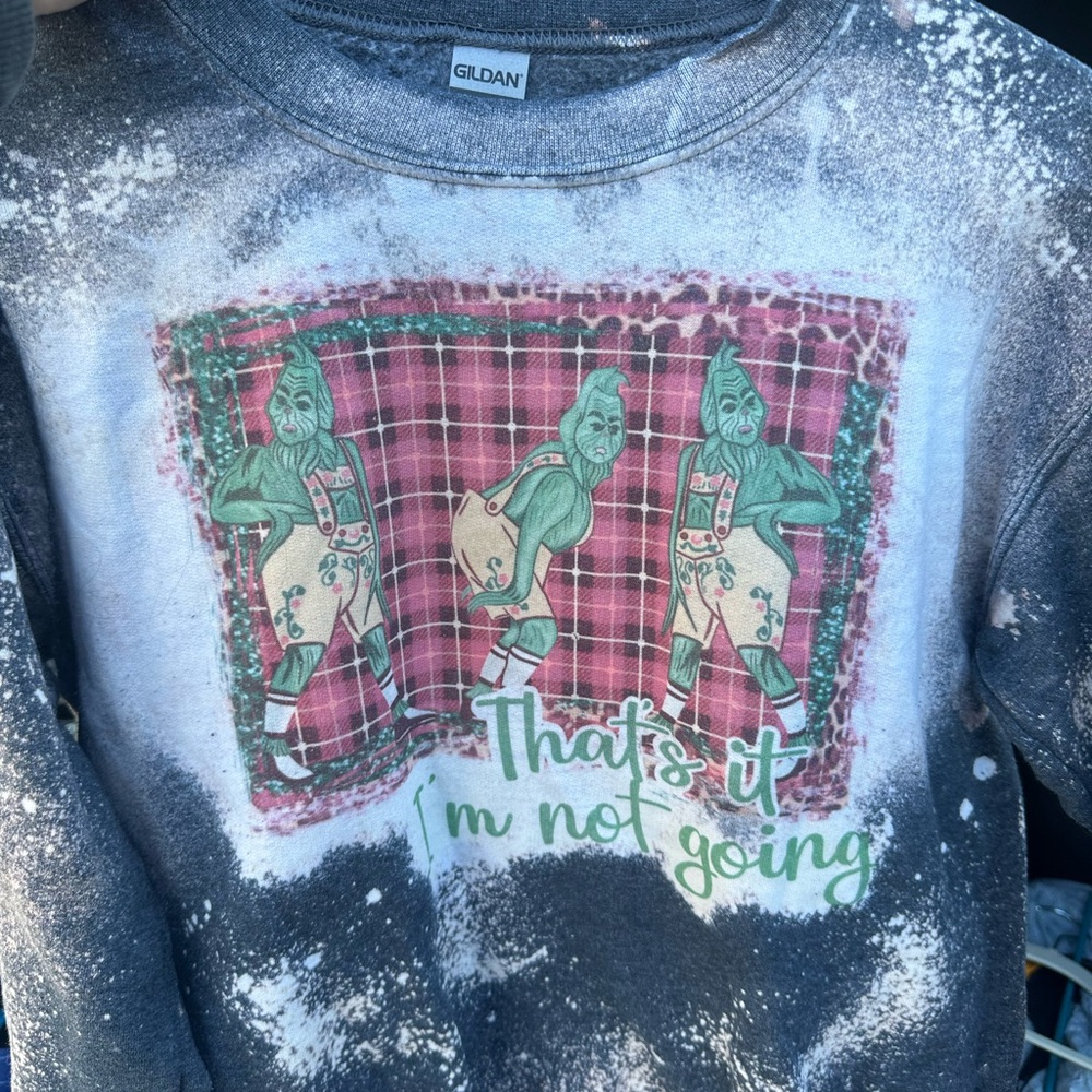 Gildan Graphic Sweatshirt - Gray and Green
